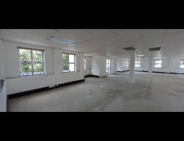 561M² OFFICE TO LET IN BRYANSTON
